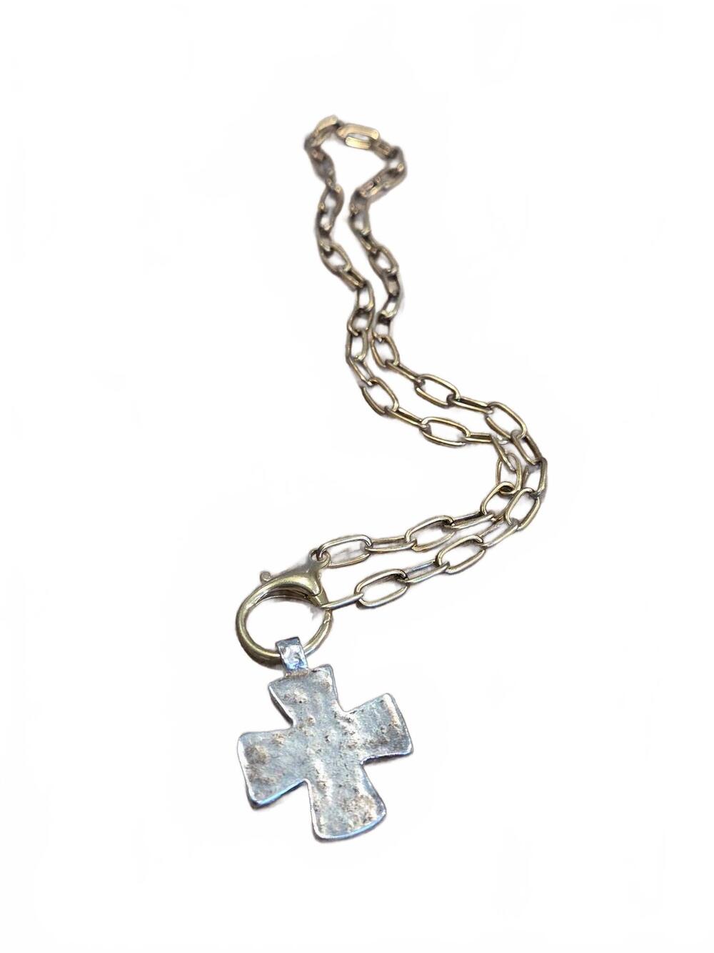 NEW BELLE VIA women's paperclip chain necklace and clasp with cross pendant in s